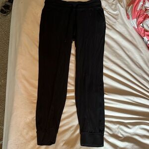 lululemon joggers